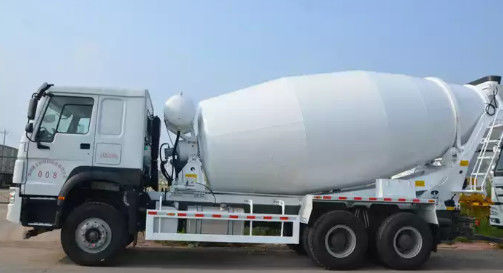 6x4 336hp 10 Cbm Volumetric Concrete Mixer 3 Axles Diesel Cement Mobile